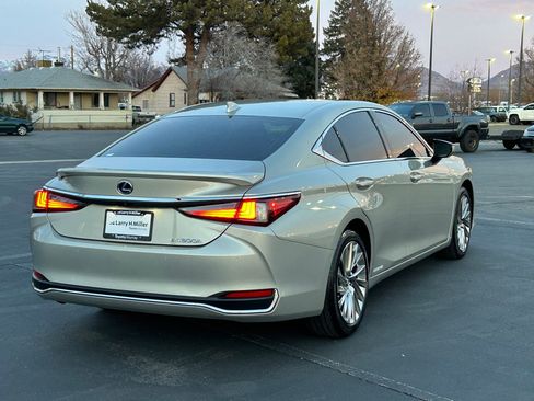 Used 2021 Lexus ES 300h Ultra Luxury image 5
