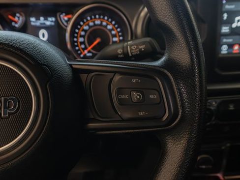 Used 2022 Jeep Wrangler Sport AWD/4WD image 19