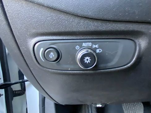 Used 2023 Chevrolet Equinox LT AWD/4WD image 16