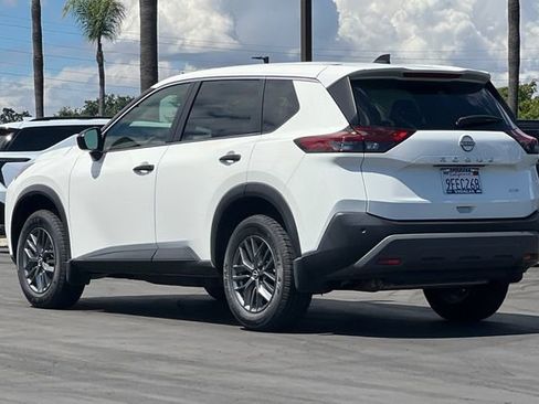 Used 2023 Nissan Rogue S image 6