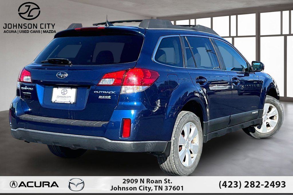 Used 2011 Subaru Outback 2.5i Limited AWD/4WD image 2