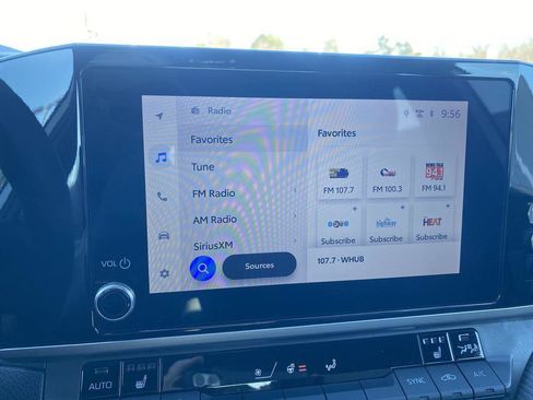 Used 2025 Toyota Camry SE image 16