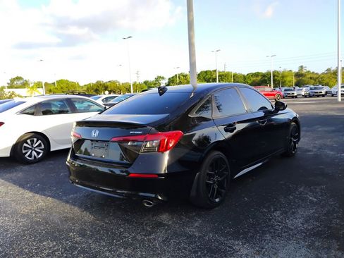 Used 2023 Honda Civic Sport image 3