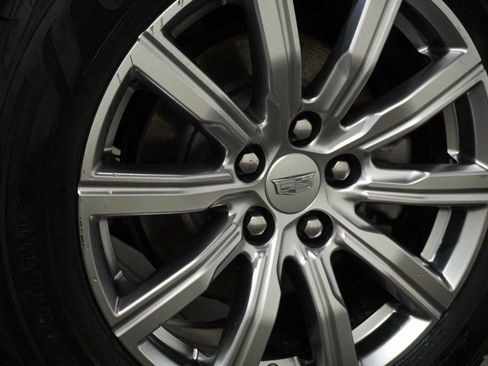 Used 2021 Cadillac XT4 Premium Luxury w/ Enhanced Visibility Package image 12