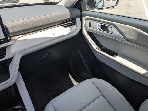 New 2026 Ford Explorer Active w/ Active Comfort Package RWD image 17