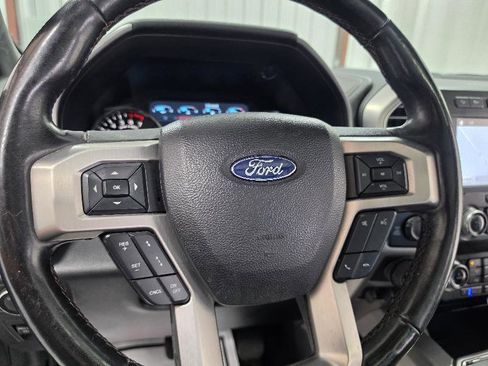 Used 2019 Ford F150 Platinum w/ Equipment Group 701A Luxury AWD/4WD image 15