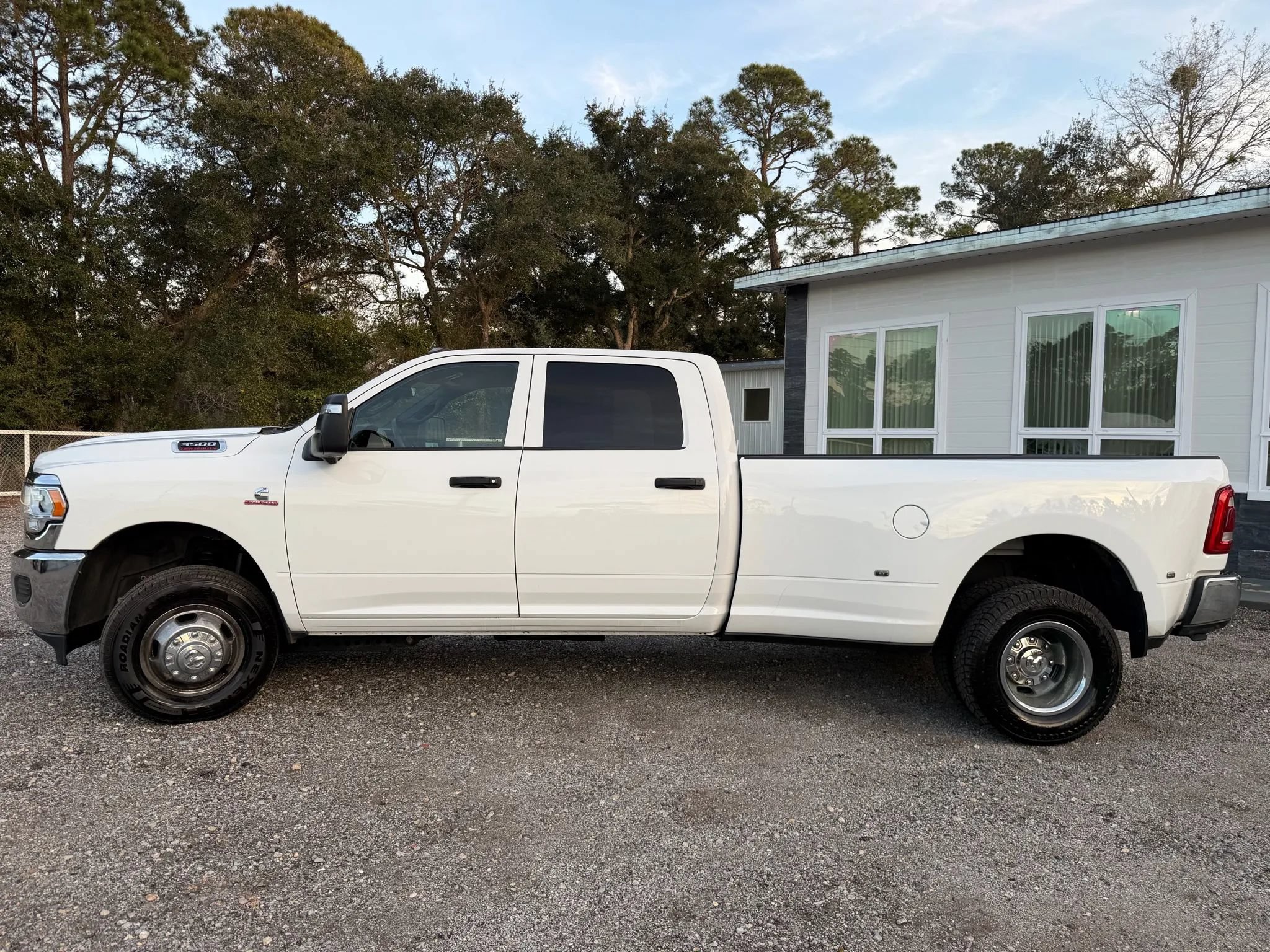 Used 2024 RAM 3500 Tradesman w/ Towing Technology Group AWD/4WD image 8
