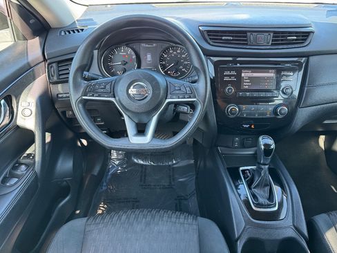 Used 2017 Nissan Rogue S FWD image 18
