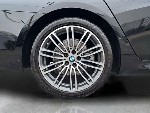 Used 2018 BMW 530e xDrive image 24