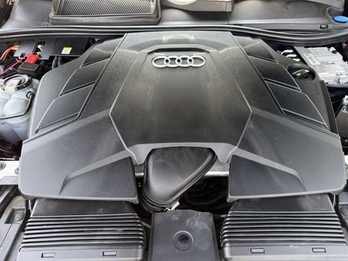 Used 2019 Audi Q8 Prestige AWD/4WD image 34
