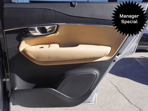 Used 2023 Volvo XC90 B6 Ultimate image 25