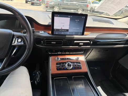 Used 2020 Lincoln Aviator Reserve w/ Equipment Group 202A AWD/4WD image 19