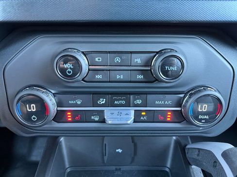 Used 2023 Ford Bronco Outer Banks AWD/4WD image 25