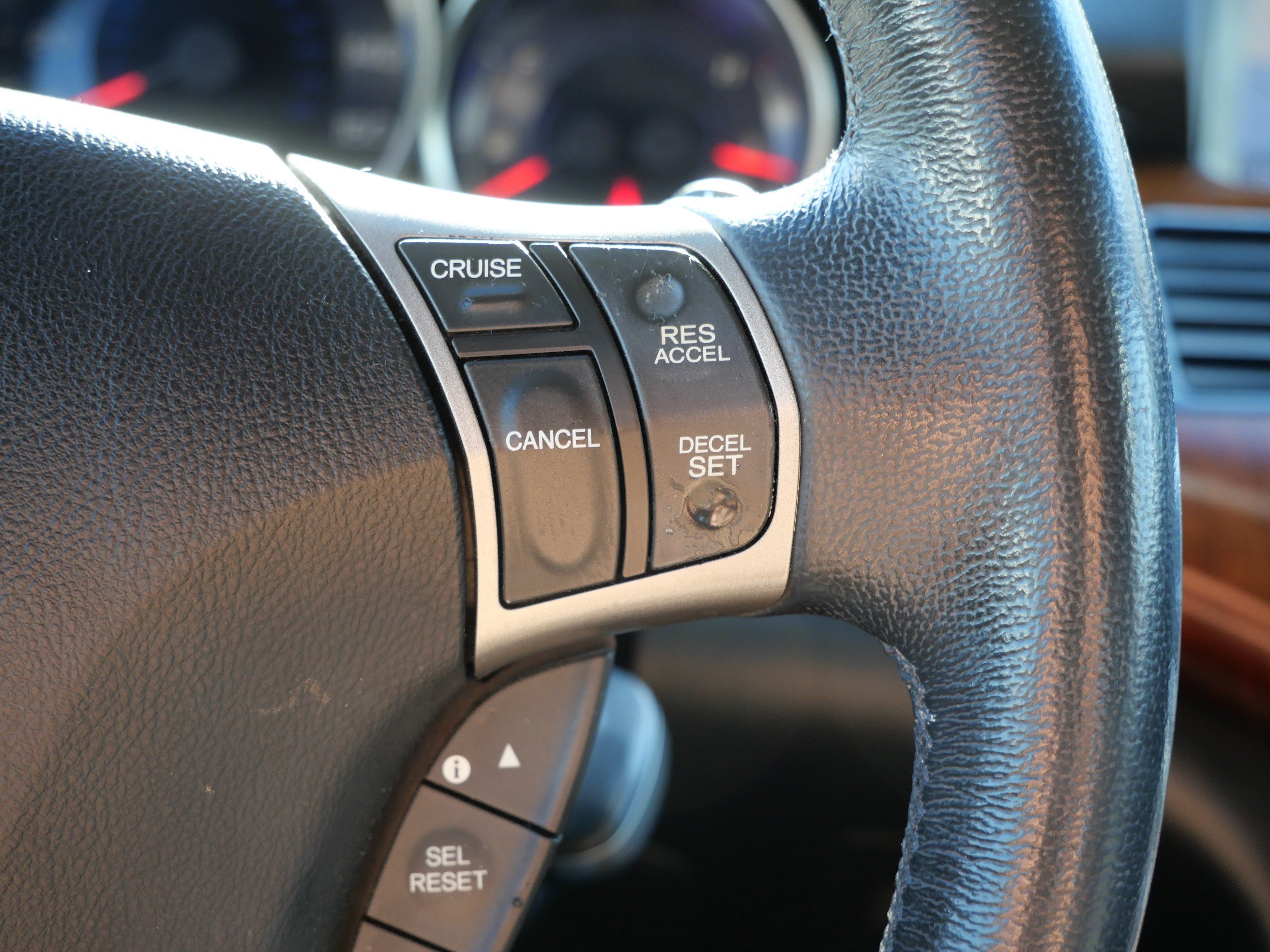 Used 2007 Acura RL w/ Technology Package AWD/4WD image 29