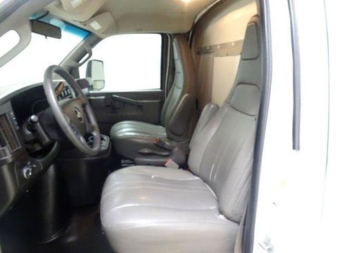 Used 2019 Chevrolet Express 3500 w/ Power Convenience Package RWD image 14