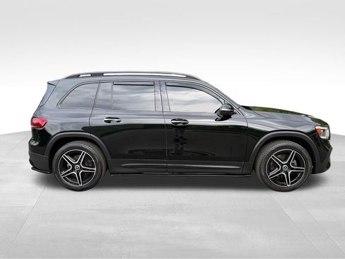 Used 2021 Mercedes-Benz GLB 250 4MATIC image 8