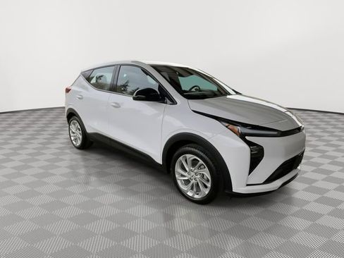 New 2027 Chevrolet Bolt LT w/ Comfort Package FWD image 9