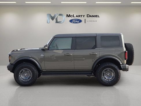 Used 2025 Ford Bronco Outer Banks w/ Sasquatch Package AWD/4WD image 3