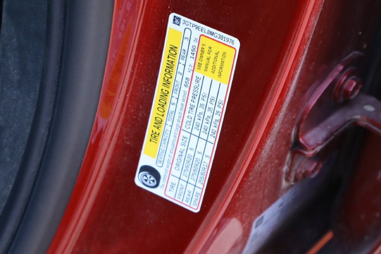 Used 2021 GMC Sierra 1500 AT4 w/ AT4 Premium Package AWD/4WD image 33