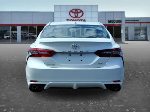 Used 2024 Toyota Camry XSE FWD image 5