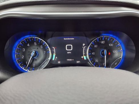 Used 2019 Chrysler Pacifica Limited image 21