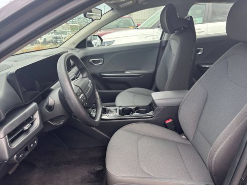 Used 2025 Kia K4 FWD image 25