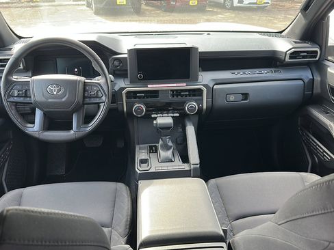Used 2024 Toyota Tacoma SR image 12