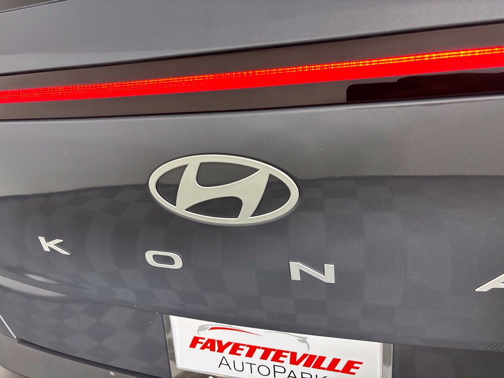 Used 2024 Hyundai Kona SEL AWD/4WD image 4