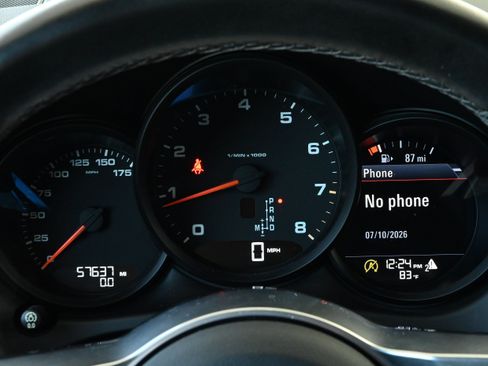 Used 2018 Porsche Macan AWD/4WD image 17