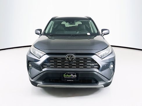 Used 2019 Toyota RAV4 Limited w/ Advanced Technology Package FWD image 2