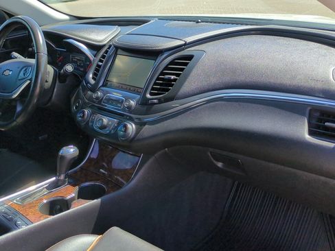 Used 2014 Chevrolet Impala LT FWD image 31