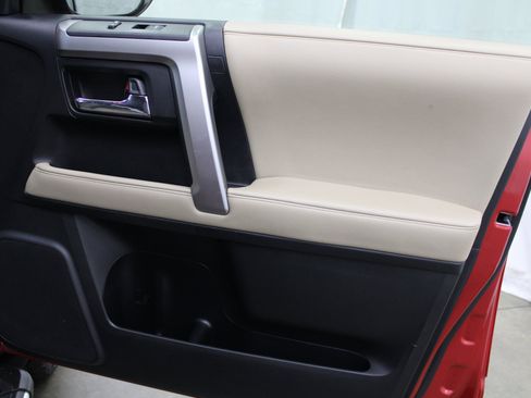 Used 2021 Toyota 4Runner SR5 Premium image 24