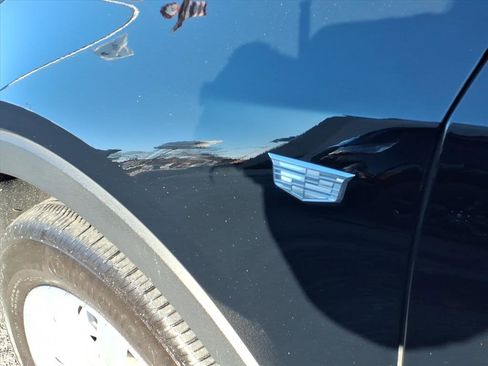 Certified 2023 Cadillac XT4 Luxury w/ Cold Weather Package image 10