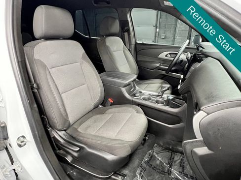 Used 2023 Chevrolet Traverse LT FWD image 8