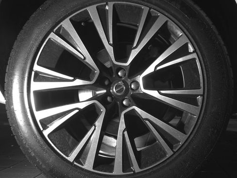 Certified 2023 Volvo XC90 T8 Plus AWD/4WD image 28