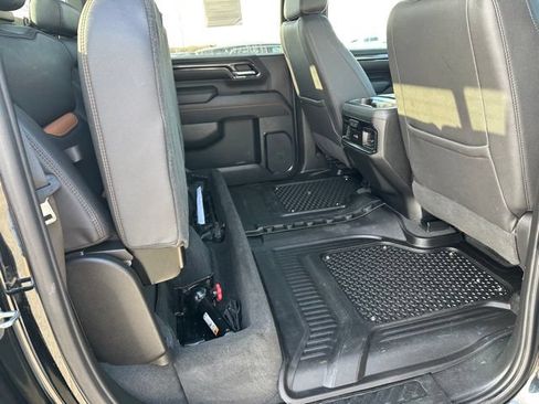 Used 2024 GMC Sierra 2500 AT4 w/ AT4 Premium Plus Package AWD/4WD image 8
