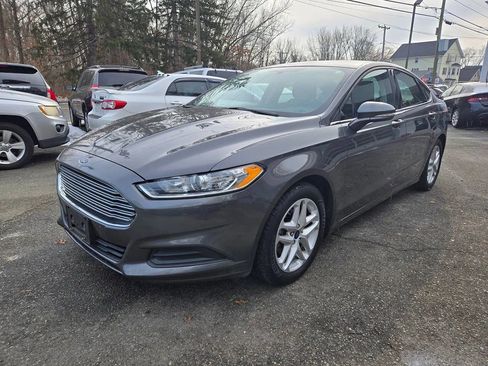 Used 2016 Ford Fusion SE image 38