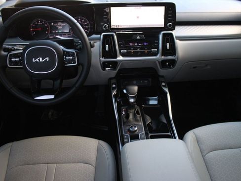 Used 2022 Kia Sorento SX image 30