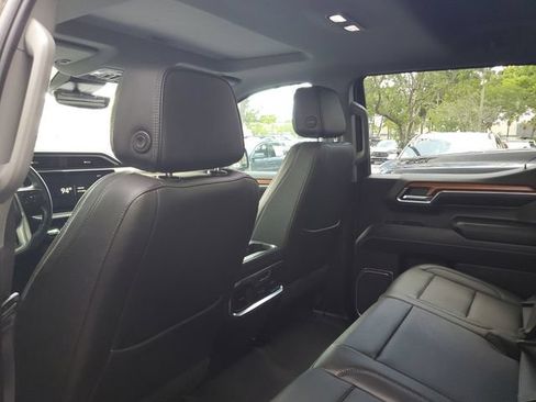 Used 2023 GMC Sierra 1500 Denali w/ Denali Reserve Package AWD/4WD image 10