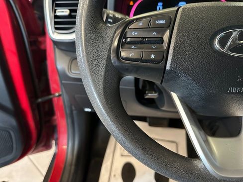 Used 2023 Hyundai Venue SE FWD image 9