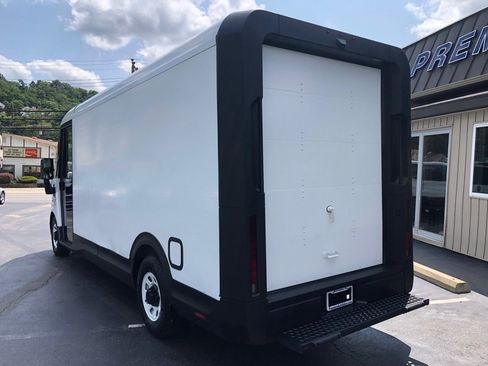 Used 2024 Chevrolet Brightdrop 600 w/ Commercial Equipment Package AWD/4WD image 4