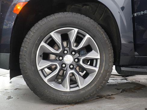 Used 2023 Chevrolet Tahoe LT w/ Luxury Package AWD/4WD image 34