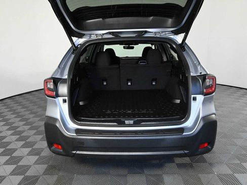 Used 2023 Subaru Outback Premium w/ Popular Package #1 AWD/4WD image 8