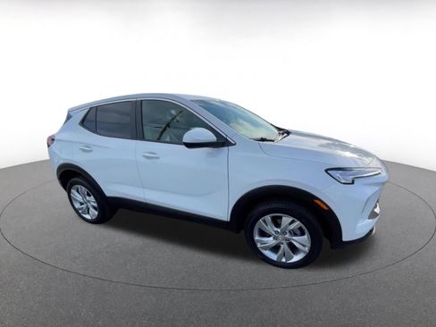 Used 2025 Buick Encore GX Preferred image 2