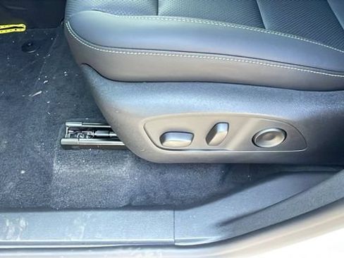 New 2026 Chevrolet Traverse LT w/ LPO, Floor Liner Package FWD image 27