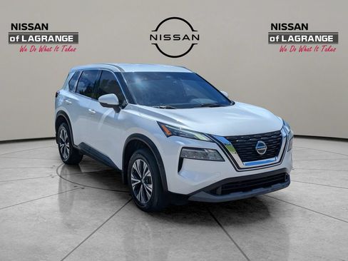 Used 2021 Nissan Rogue SV FWD image 3