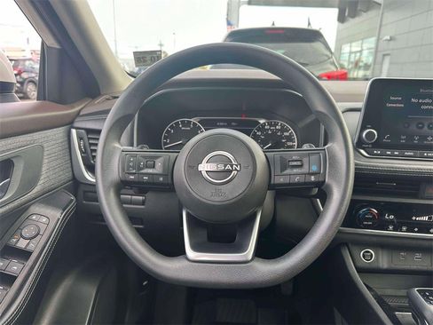 Certified 2023 Nissan Rogue SV image 14