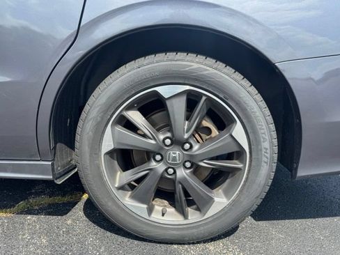 Used 2024 Honda Odyssey Elite image 11