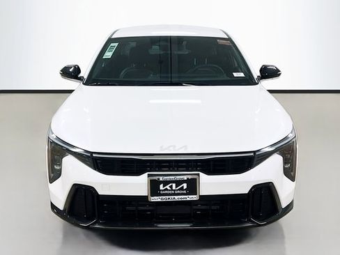 New 2025 Kia K4 GT-Line image 2