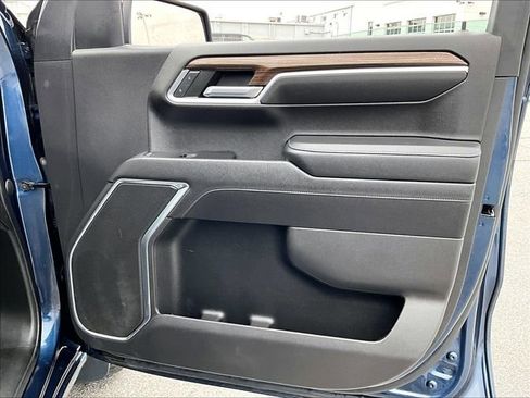 Used 2022 Chevrolet Silverado 1500 LT image 12